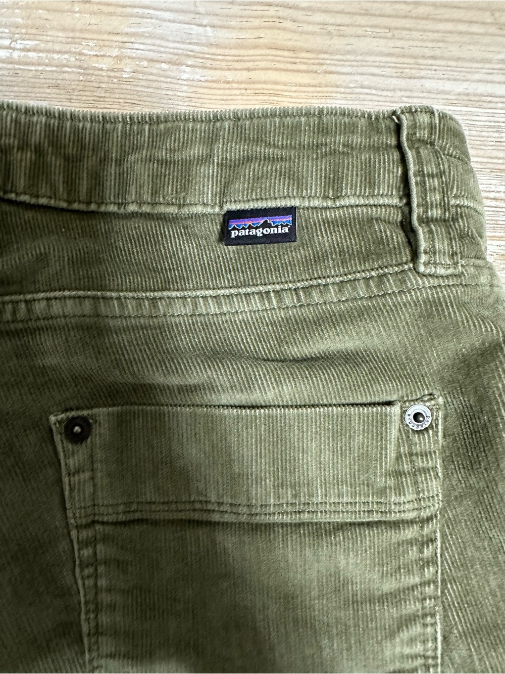 Patagonia Olive Green Corduroy Slim Pants Sz 29 - Picture 4 of 8